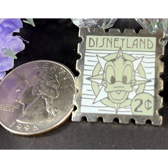 Disneyland Donald Duck Trading Pin 2 Cent Stamp Lapel Pin Badge Brooch Jewelry - Picture 3 of 6